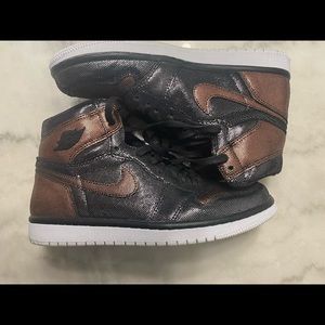 Nike Air Jordan 1 Mid “Black and Rose Gold Shimmer” US 9